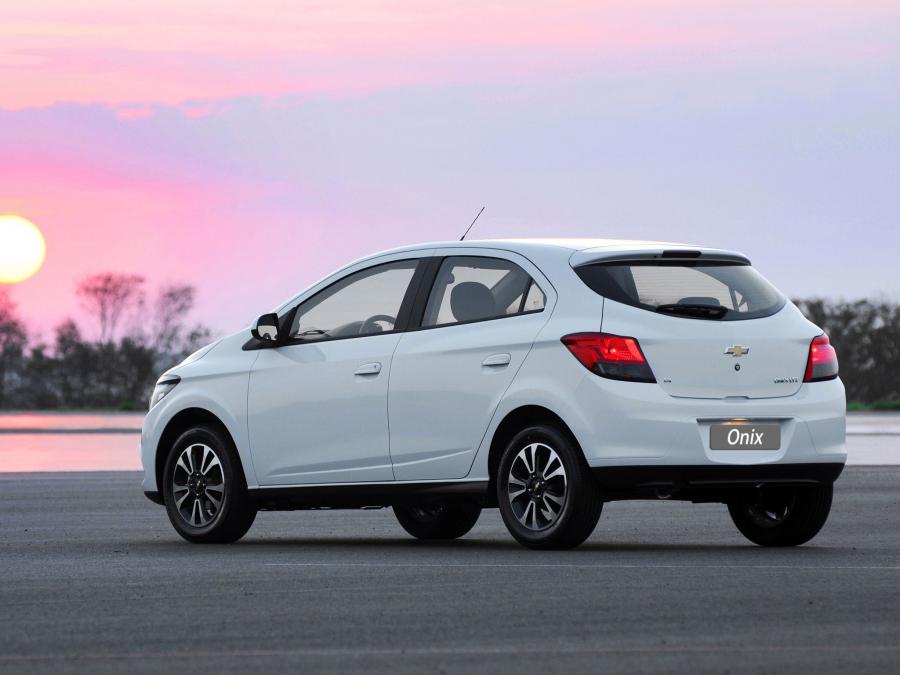  Chevrolet Onix 2012 года  (фото 4 из 113)